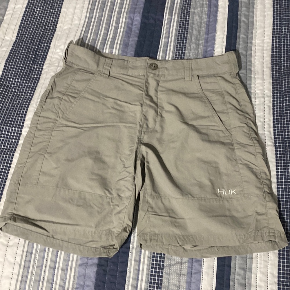 Huk 7” Fishing Shorts